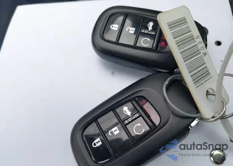 2025 Honda Accord Hybrid Sport z USA, uszkodzony, nr VIN 1HGCY2F59SA015275